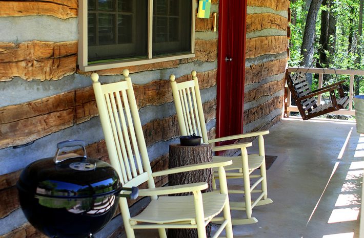 Cabin 1 “Maggie’s Place” Room Image