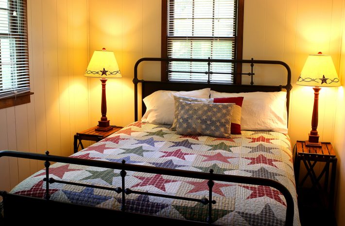 Cabin 5 “Stars & Stripes” Room Image